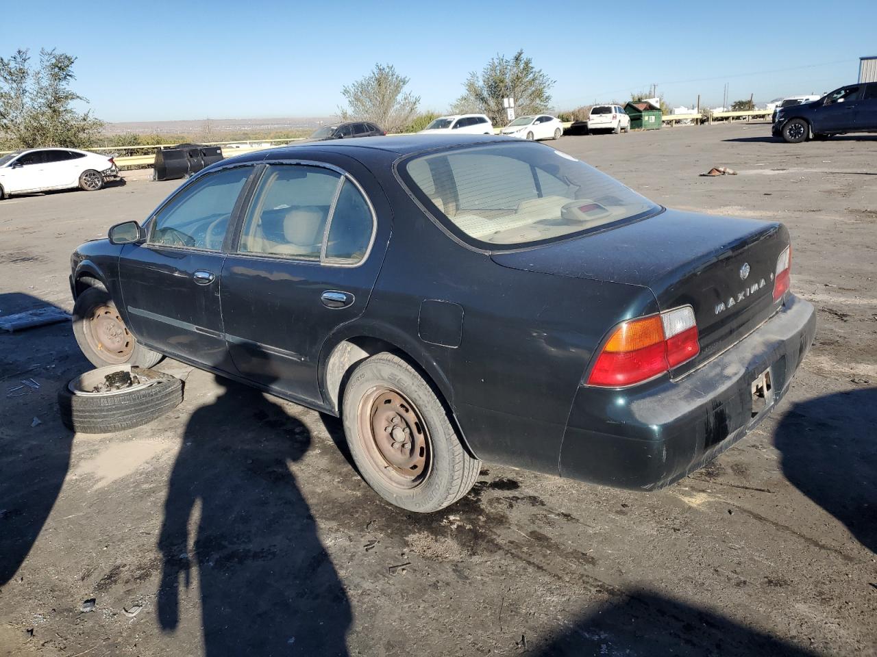 1995 Nissan Maxima - Image 2