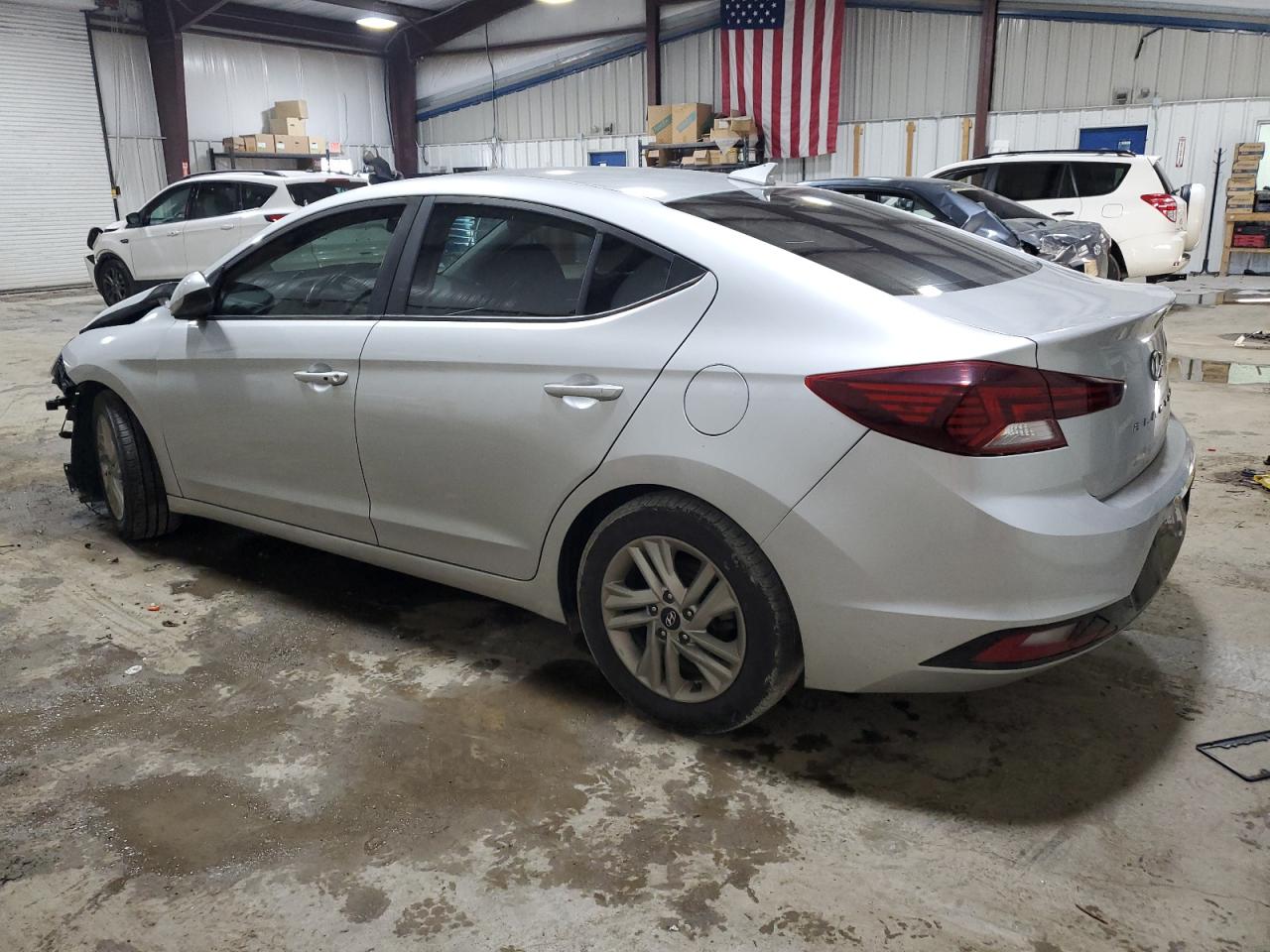 2019 Hyundai Elantra - Image 2