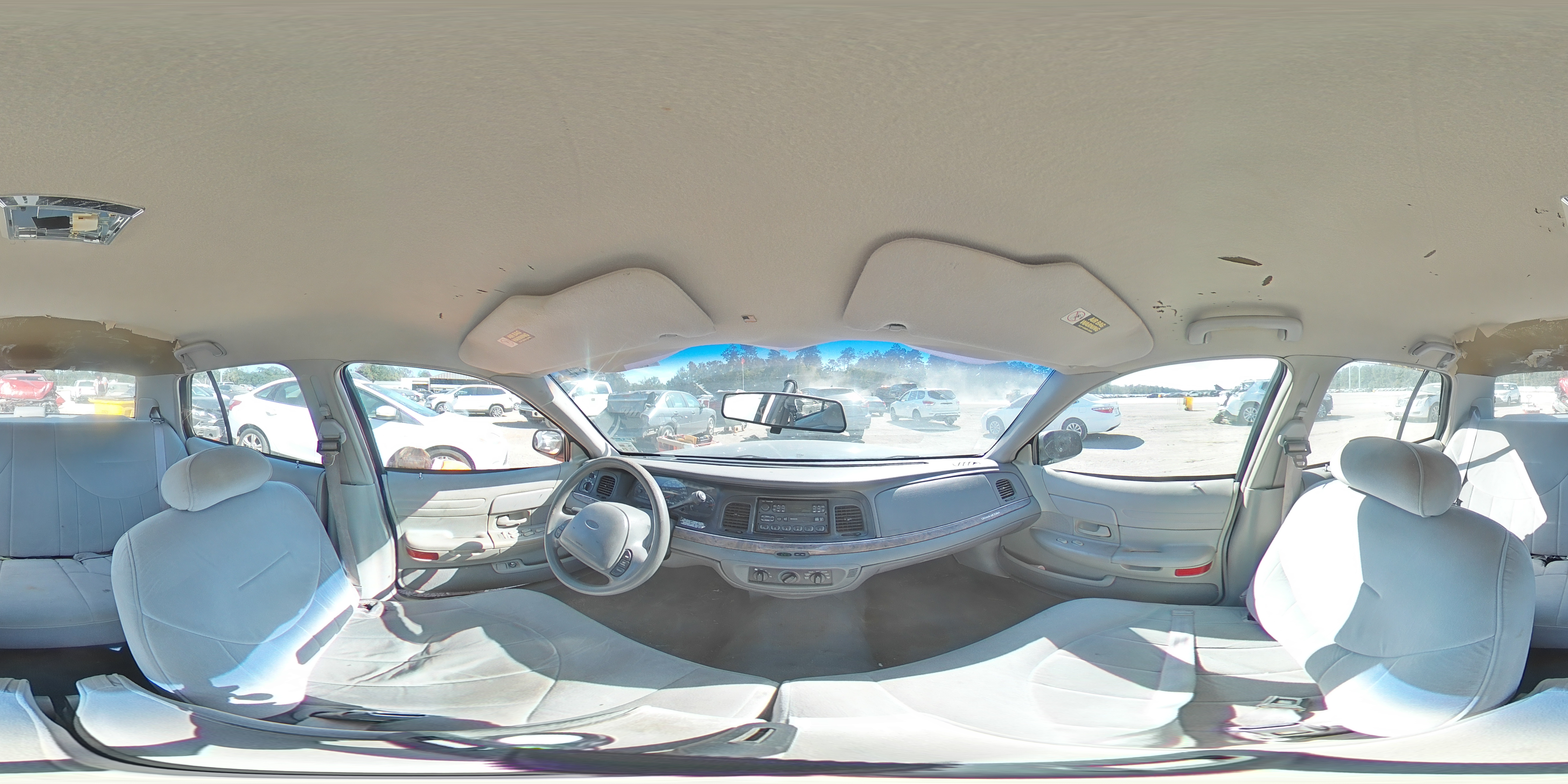 1998 Ford Crown Victoria - Image 13