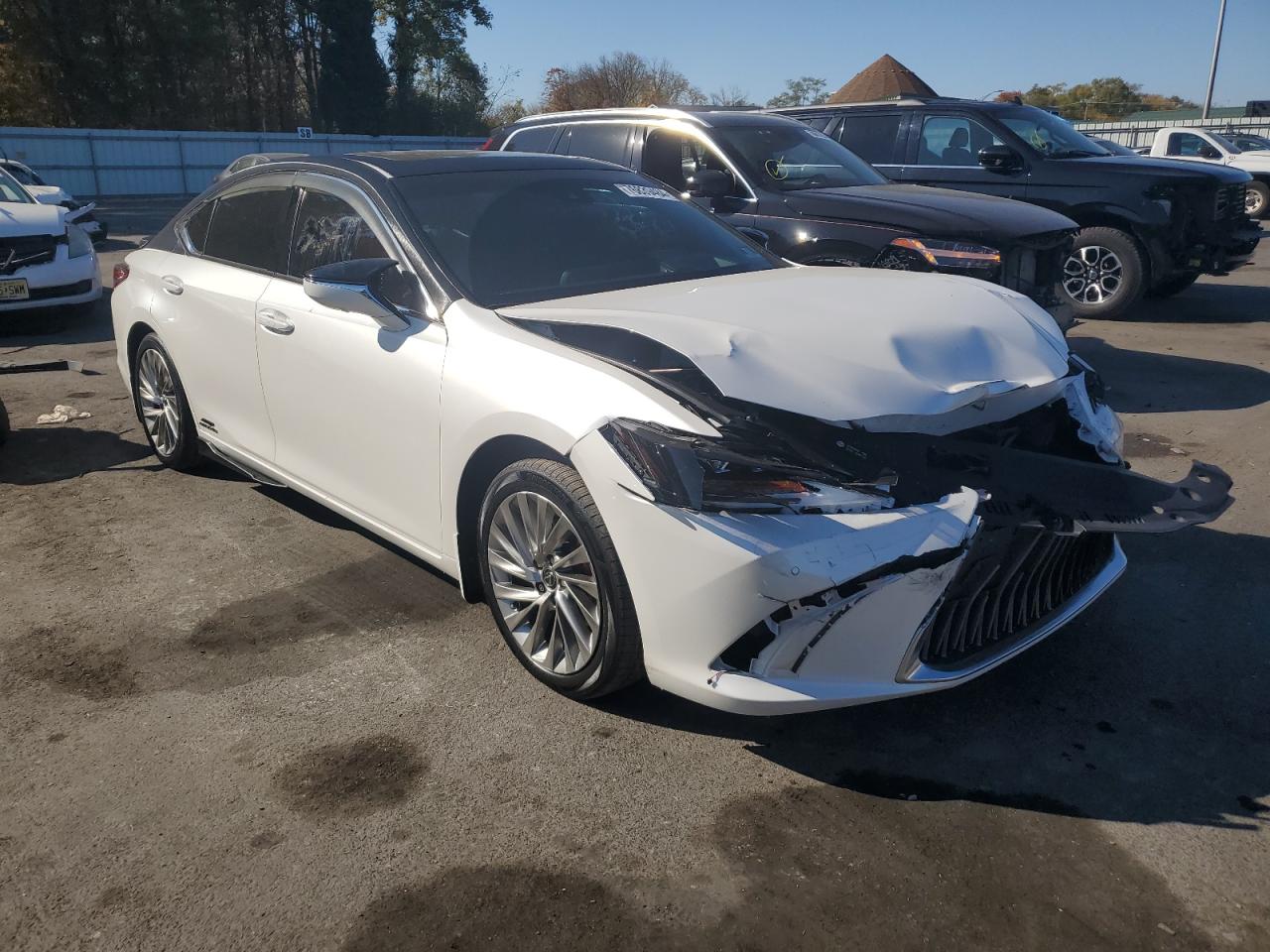 2019 Lexus ES - Image 4