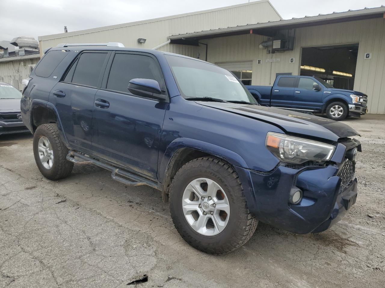 VIN JTEBU5JR3G5402529 2016 TOYOTA 4RUNNER no.4