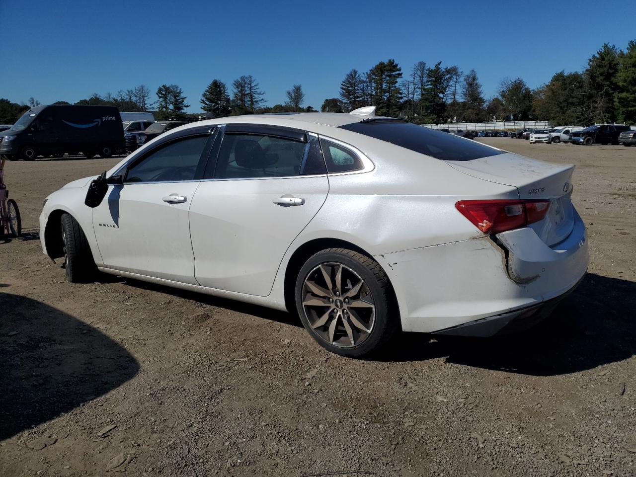 2018 Chevrolet Malibu - Image 2