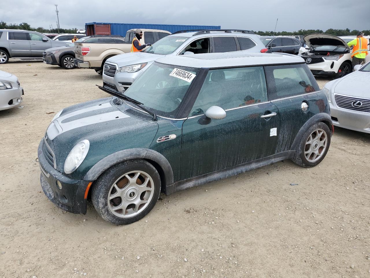 2006 MINI Cooper - Image 1