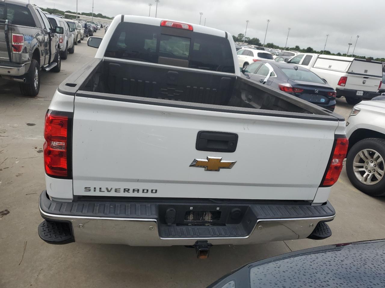 2018 Chevrolet Silverado C1500 Lt VIN: 1GCRCREC1JZ333004 Lot: 74260954