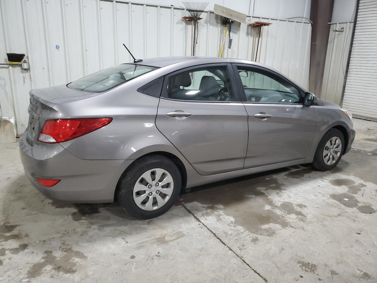 2017 Hyundai Accent - Image 3