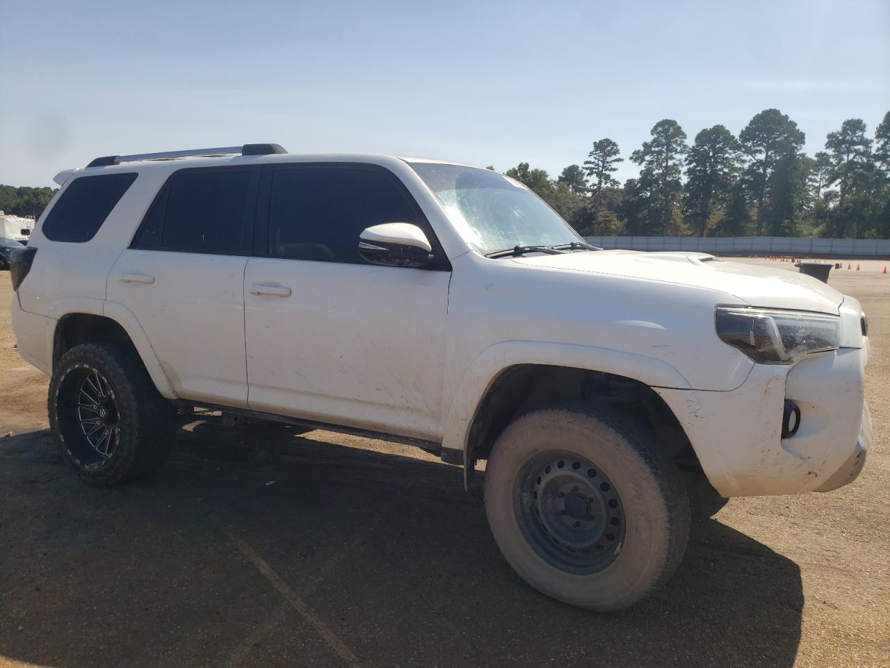 2014 Toyota 4Runner - Image 4