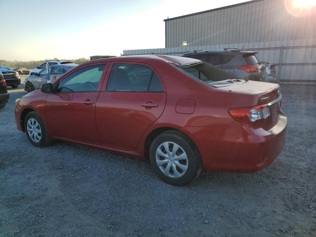 VIN 5YFBU4EE2DP206263 2013 TOYOTA COROLLA no.2