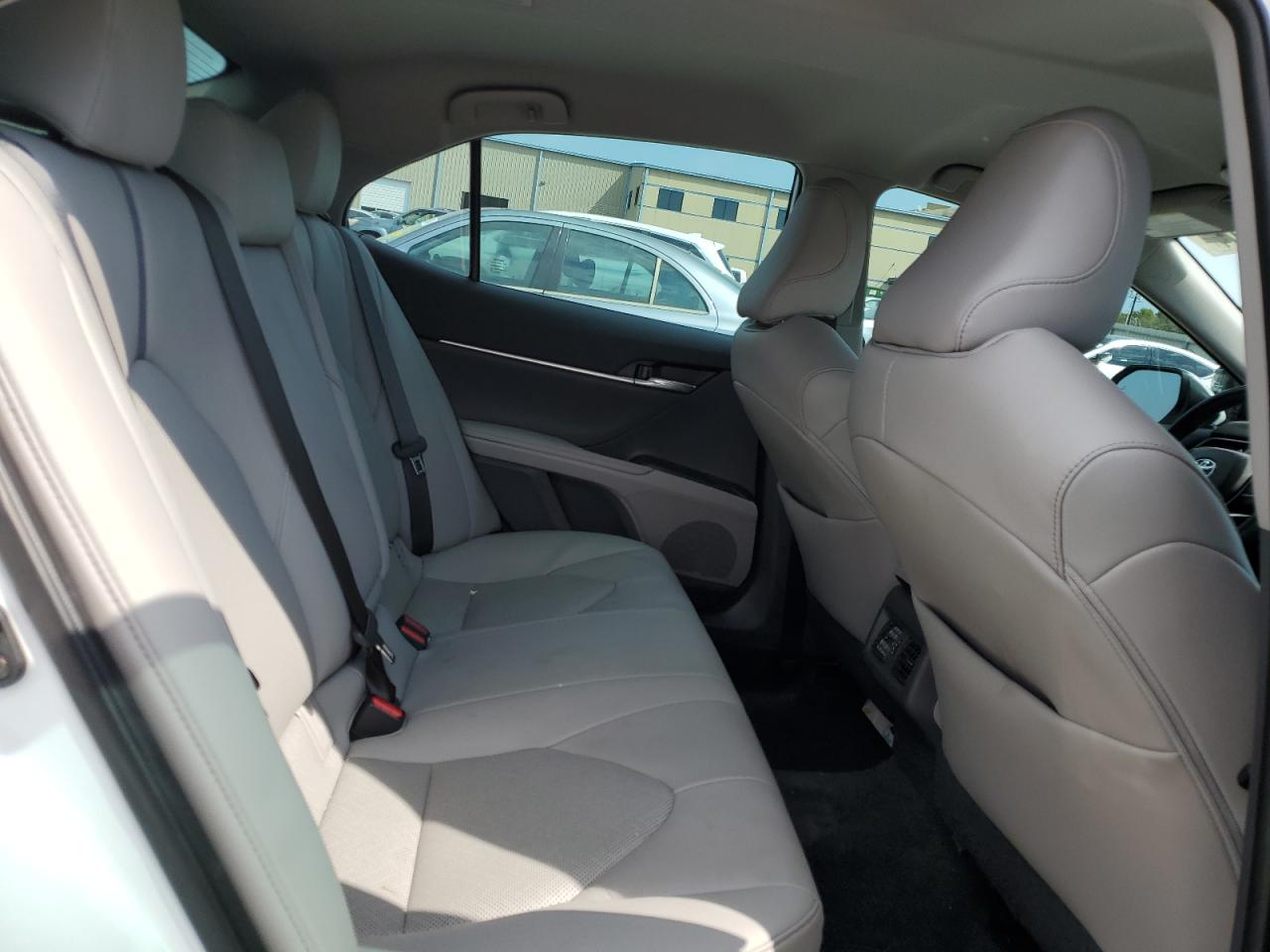 2021 Toyota Camry - Image 10