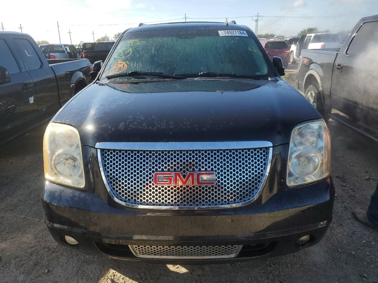 2011 GMC Yukon - Image 5