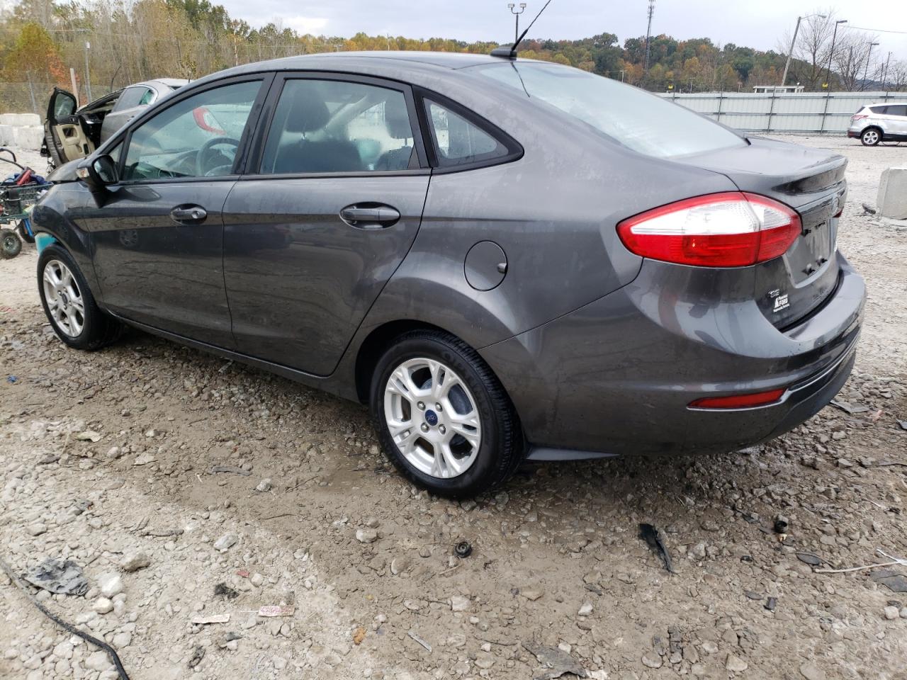 2016 Ford Fiesta - Image 2