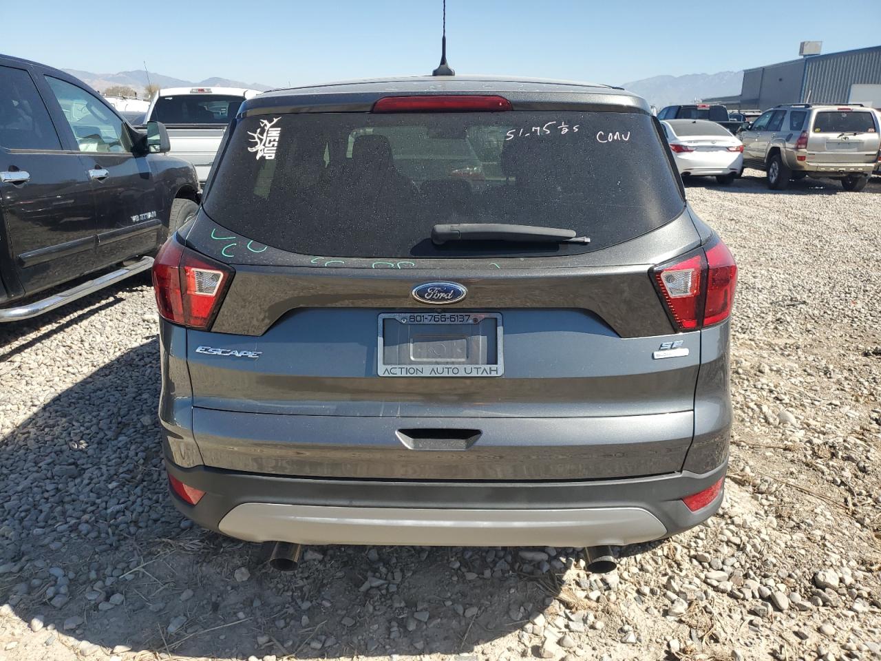 1FMCU0GDXKUB79262 2019 Ford Escape Se