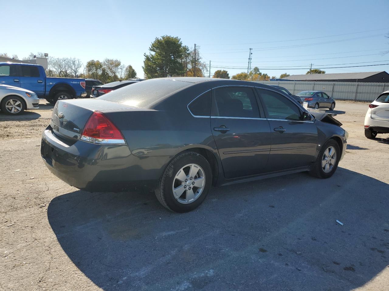 2011 Chevrolet Impala - Image 3