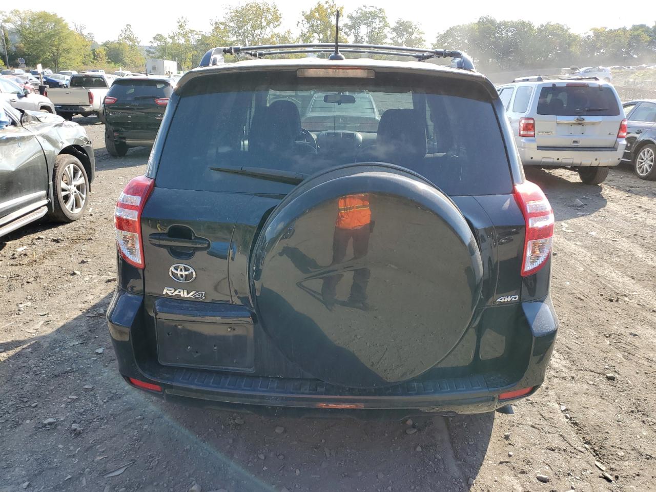 2T3BF4DV8BW173008 2011 Toyota Rav4