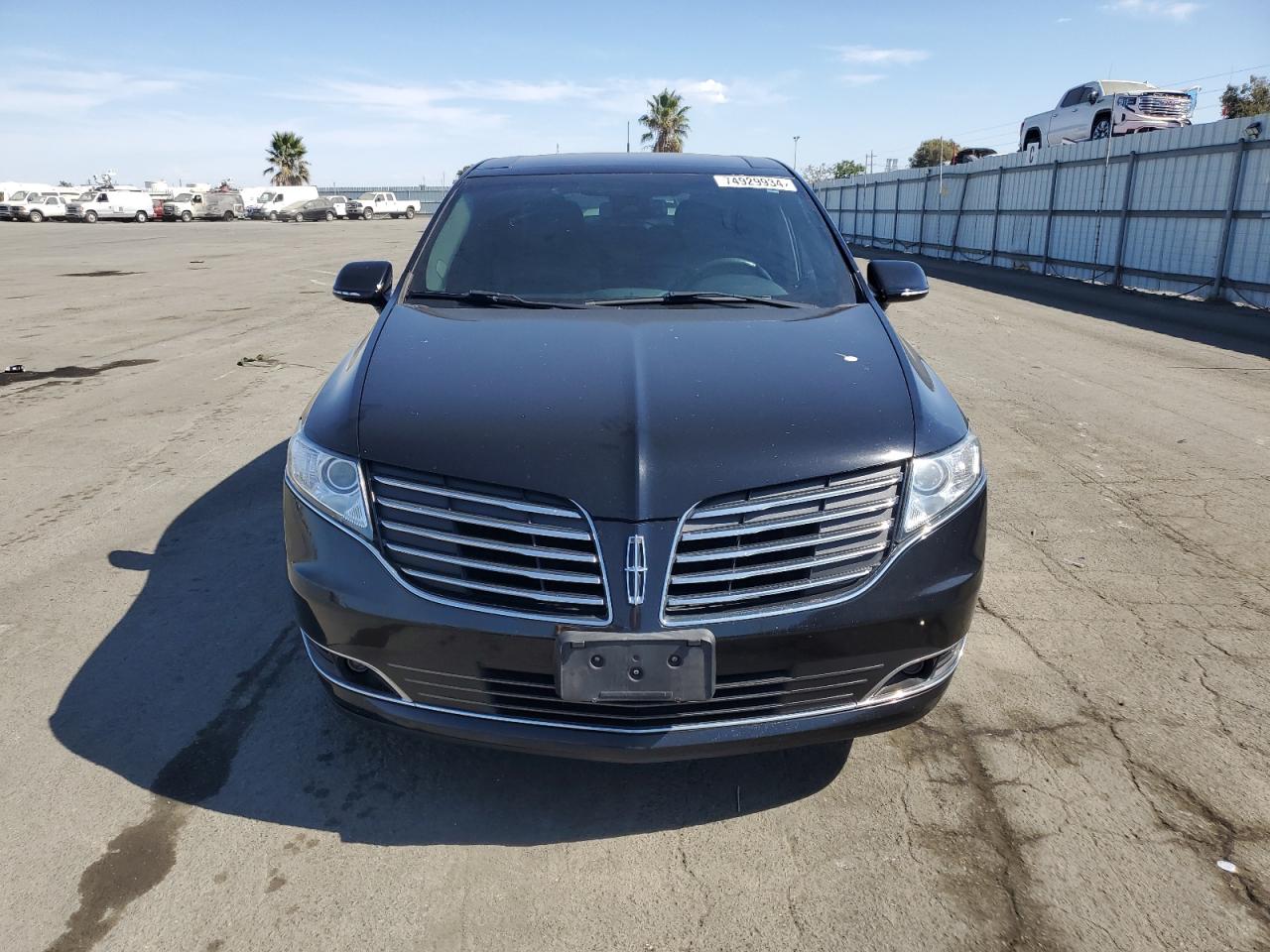 2017 Lincoln MKT - Image 5