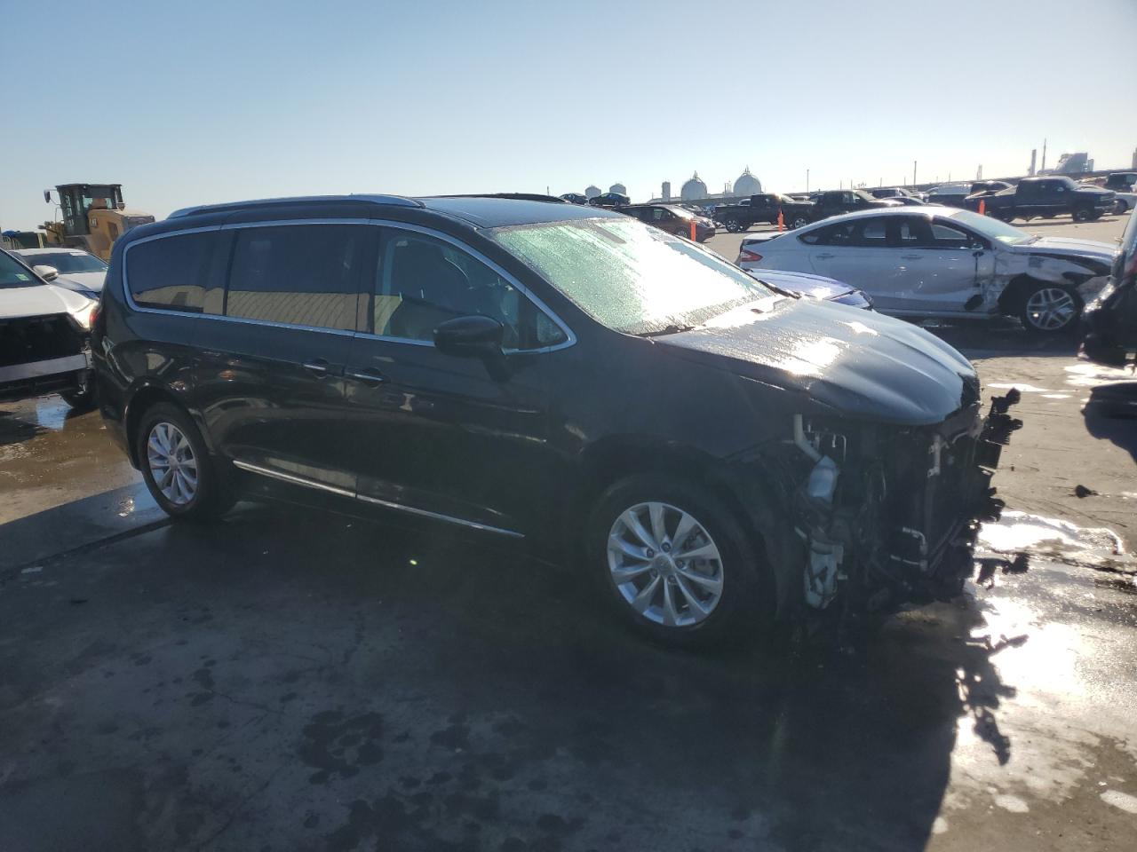 2019 Chrysler Pacifica - Image 4