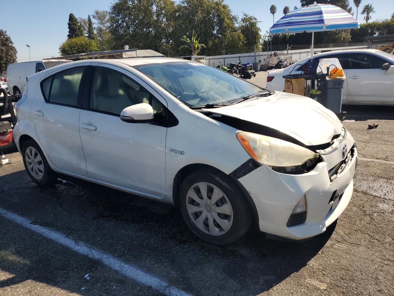 2013 Toyota Prius - Image 4