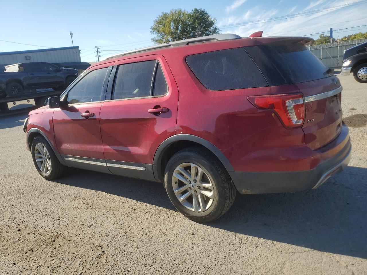 2017 Ford Explorer - Image 2