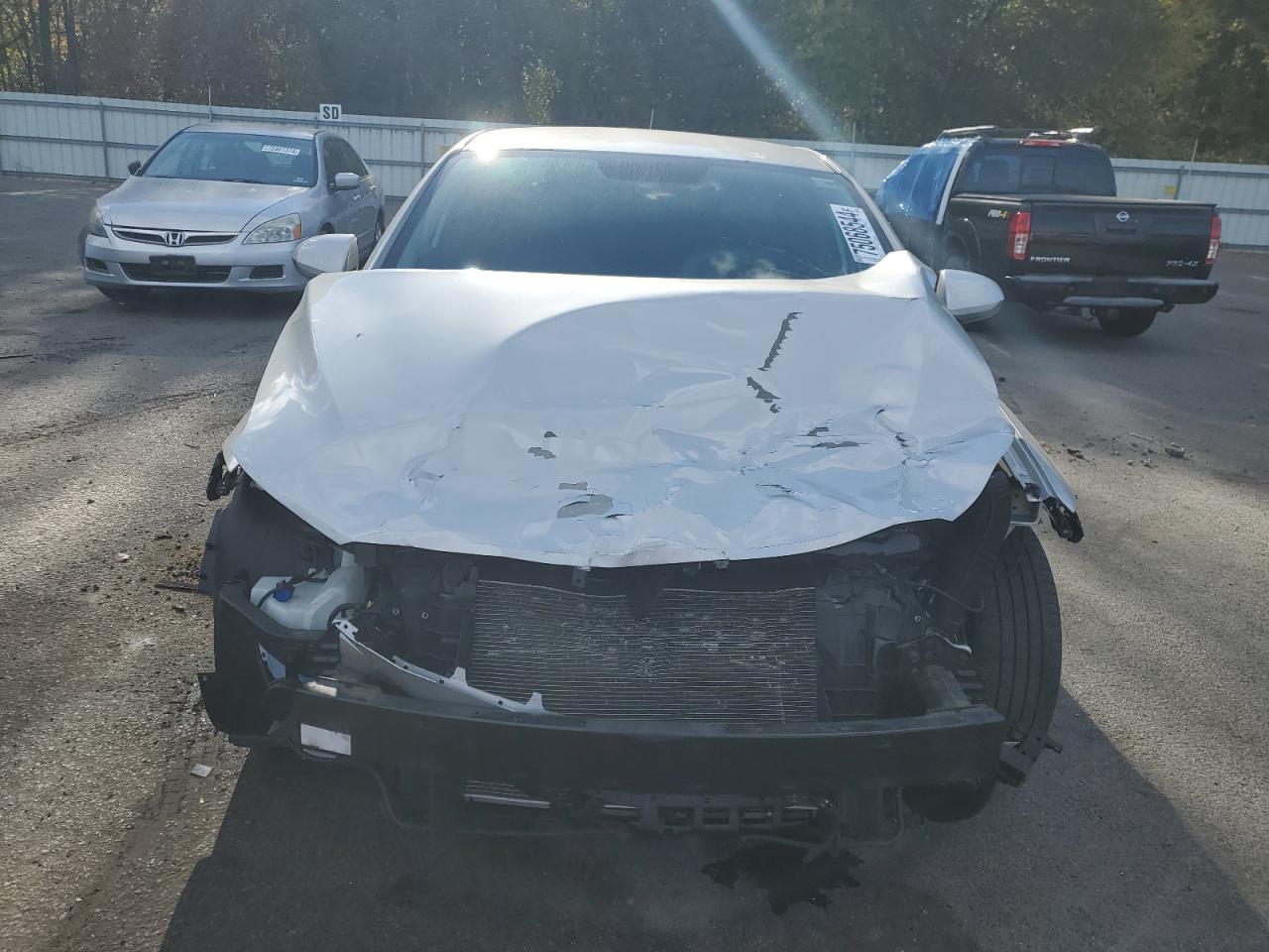 2018 Hyundai Elantra - Image 5