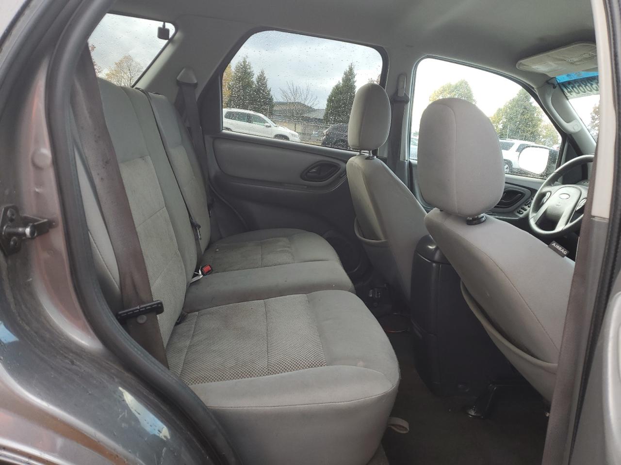 2006 Ford Escape - Image 12