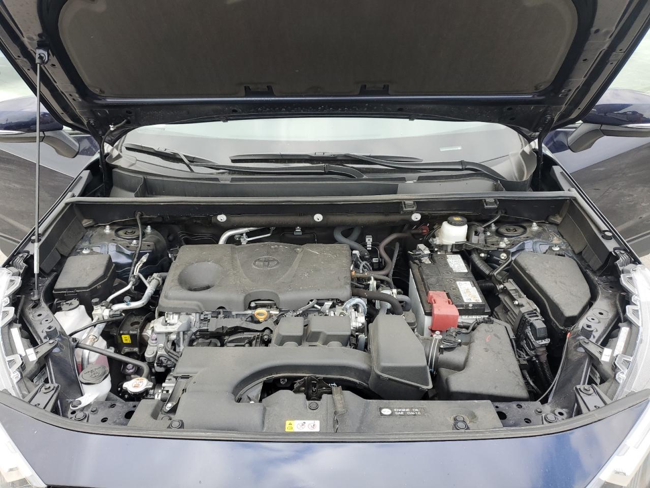2023 Toyota RAV 4 - Image 12
