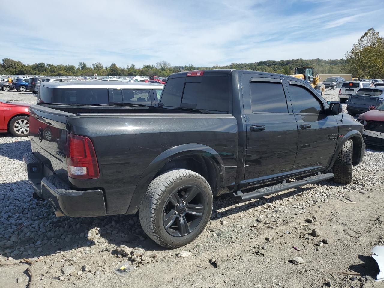 2016 RAM 1500 - Image 3