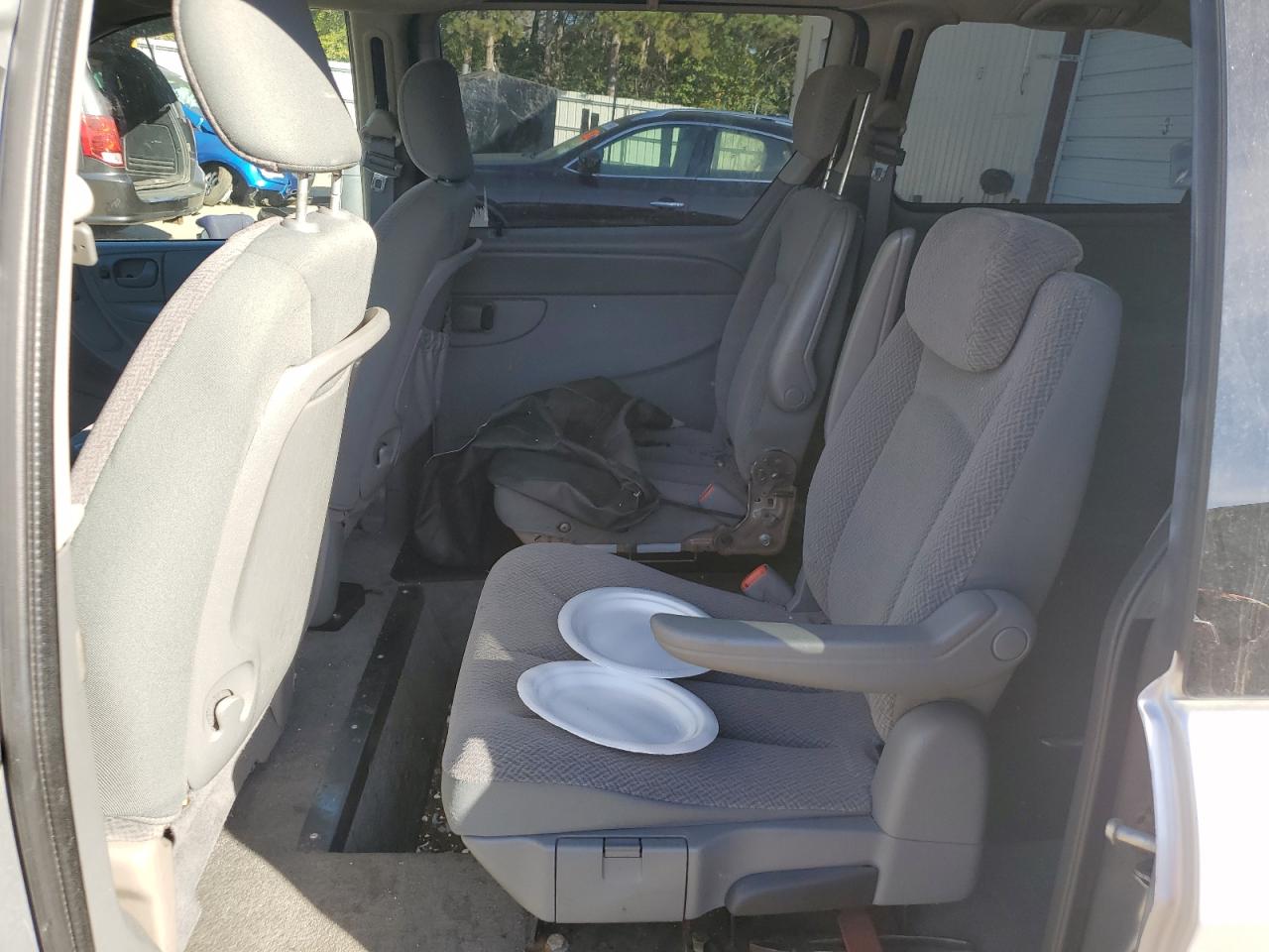 2007 Dodge Caravan - Image 11