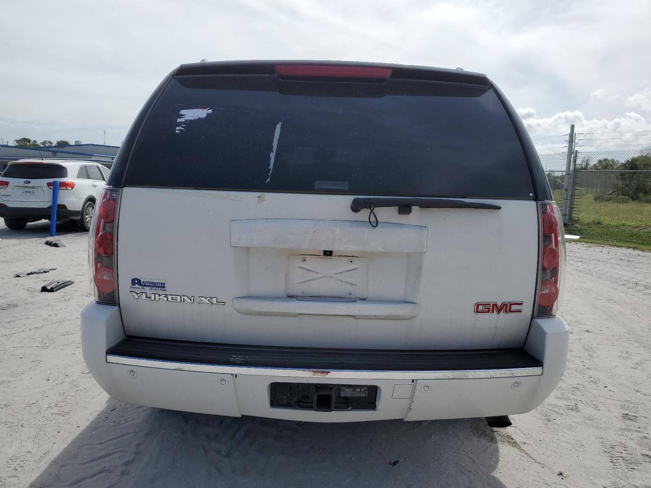 1GKS2MEF8DR121940 2013 GMC Yukon Xl Denali