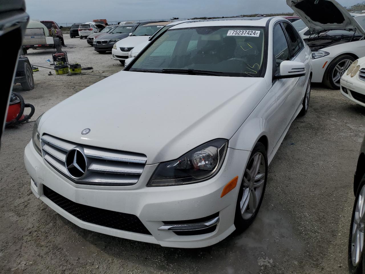 VIN WDDGF4HB1DR290587 2013 MERCEDES-BENZ C-CLASS no.1