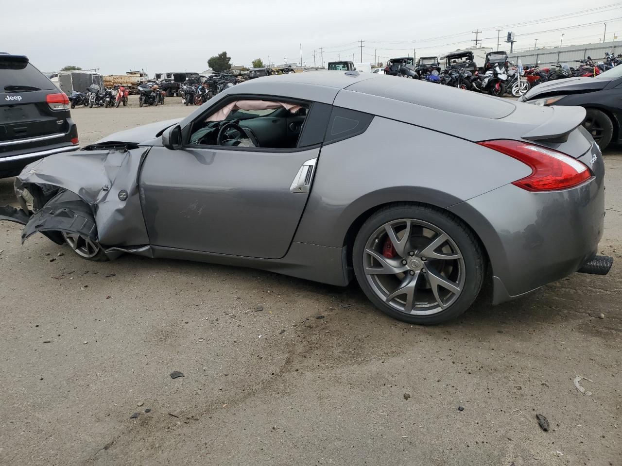 2013 Nissan 370Z - Image 2