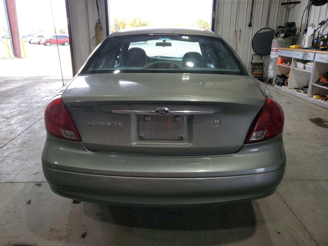 2001 Ford Taurus Se VIN: 1FAFP53241G247133 Lot: 77120184