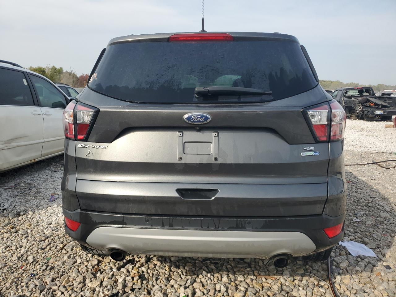 1FMCU9GD6HUE71018 2017 Ford Escape Se