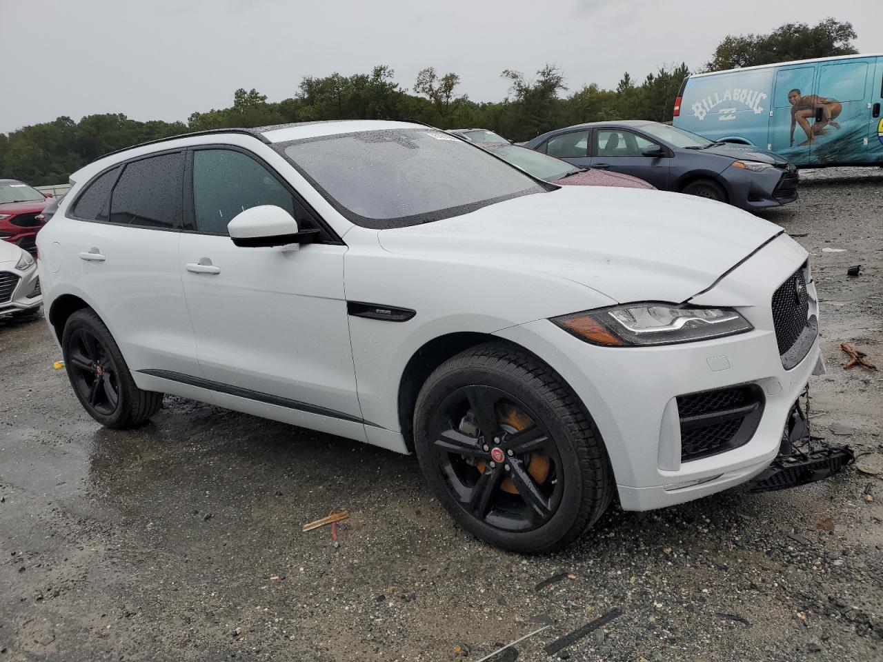 SADCL2BV3HA061006 2017 Jaguar F-Pace R - Sport