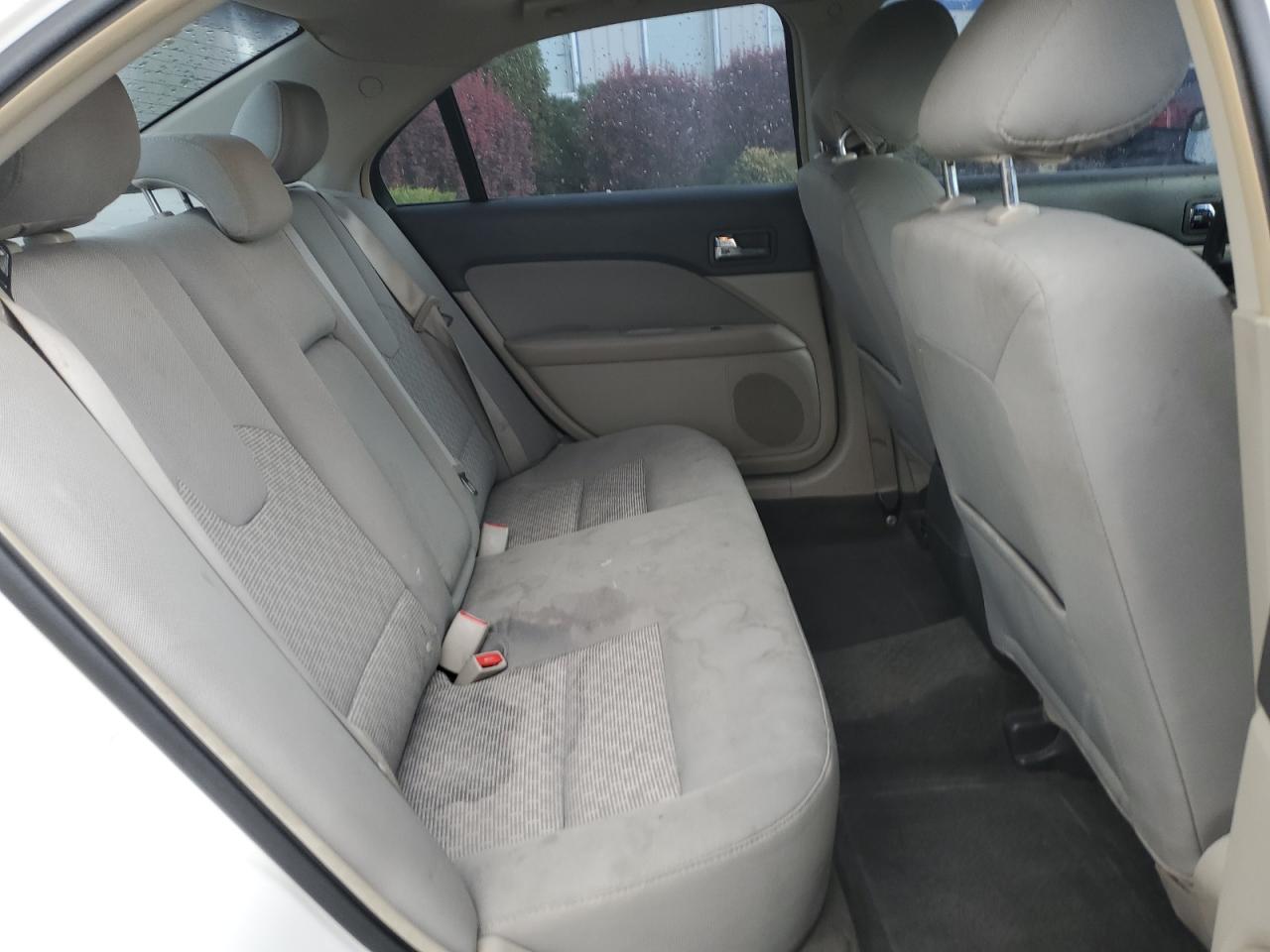 2012 Ford Fusion - Image 10