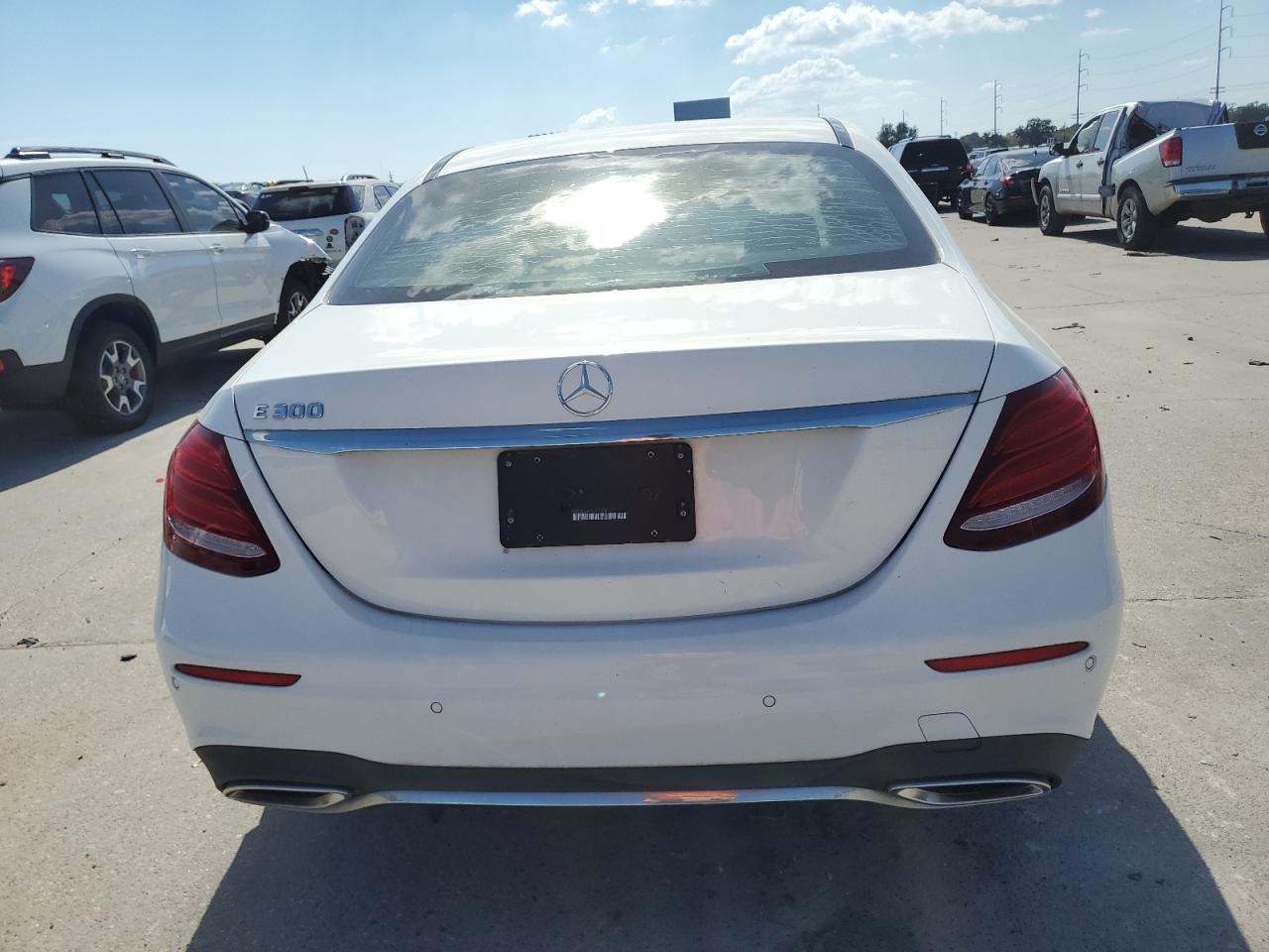 WDDZF4JB3JA315454 2018 Mercedes-Benz E 300