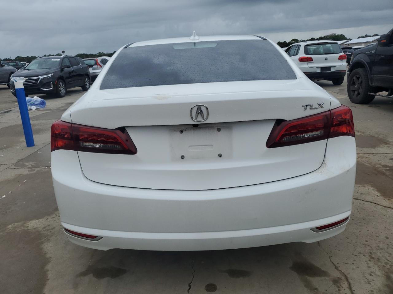 19UUB1F36HA010980 2017 Acura Tlx