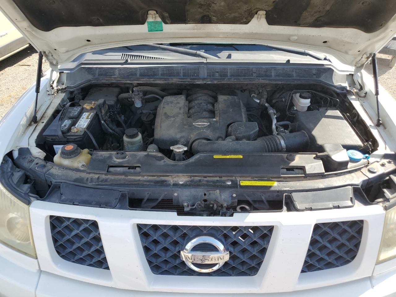 2004 Nissan Titan - Image 11