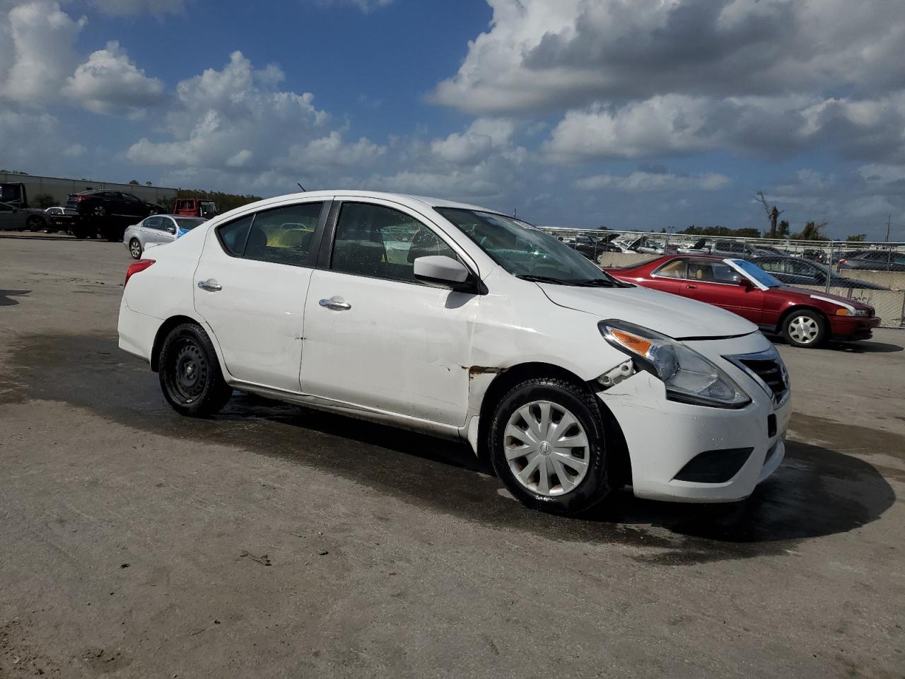 VIN 3N1CN7AP4KL867753 2019 NISSAN VERSA no.4