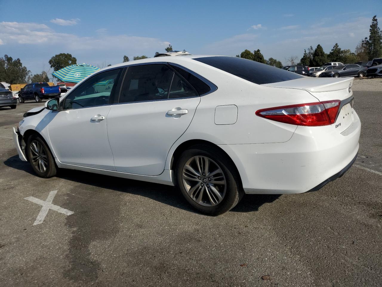 4T1BF1FK7GU165466 2016 TOYOTA CAMRY - Image 2