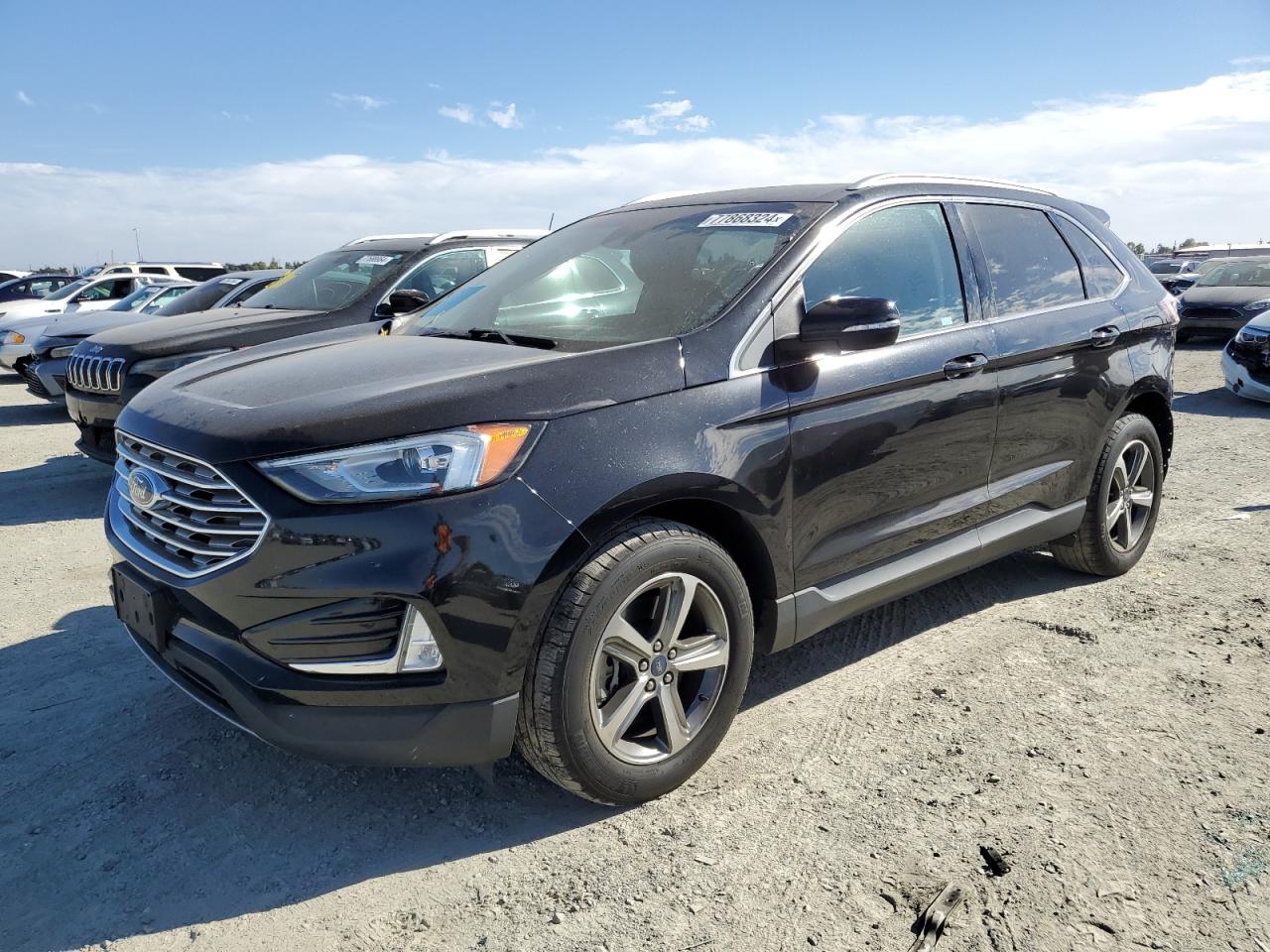 2019 Ford Edge - Image 1