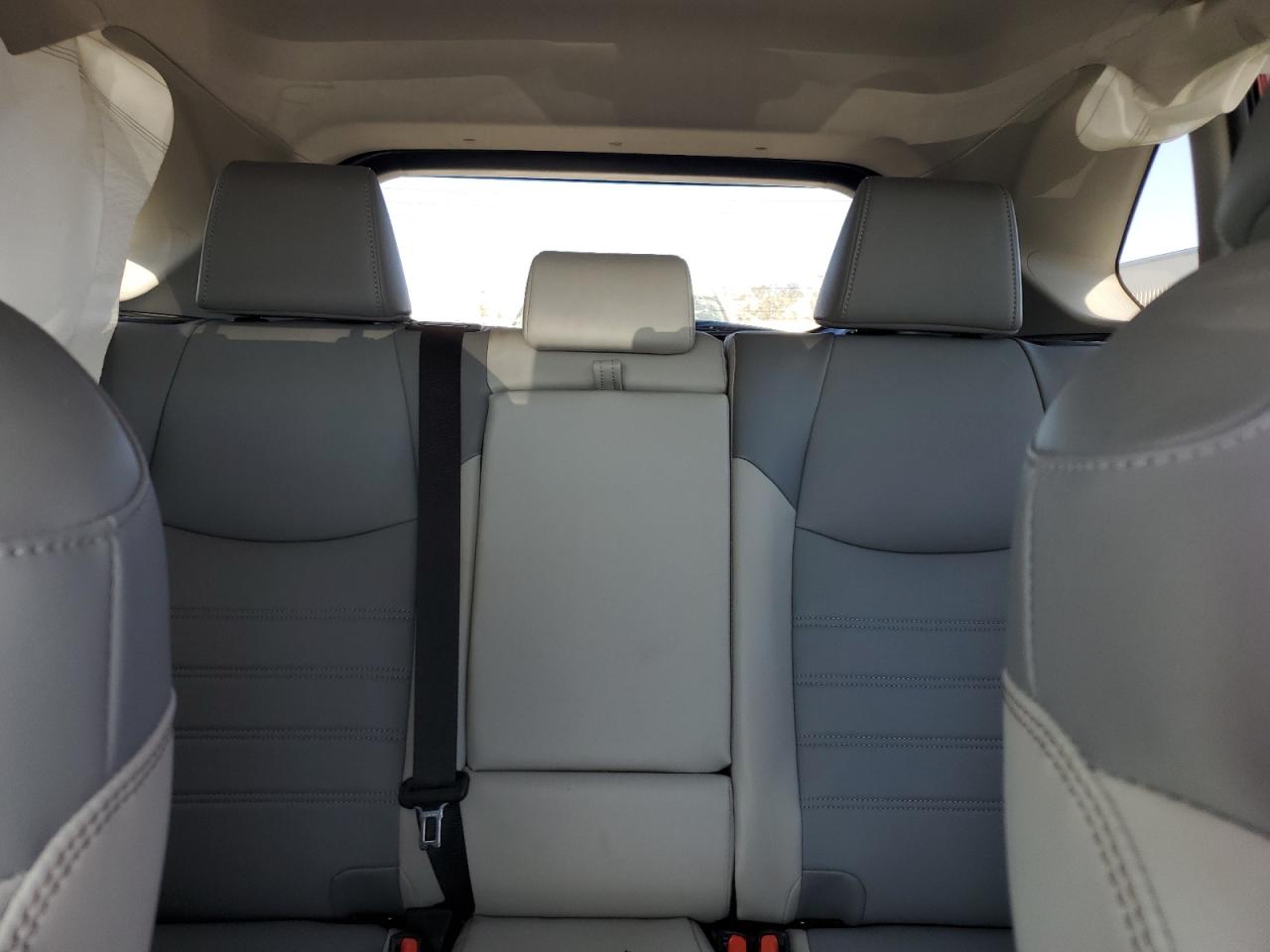 2023 Toyota RAV 4 - Image 10