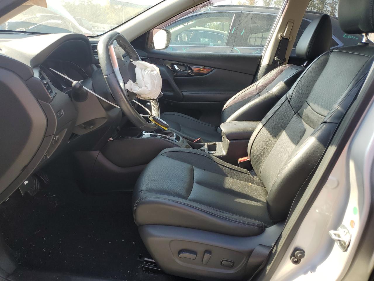 2018 Nissan Rogue - Image 7