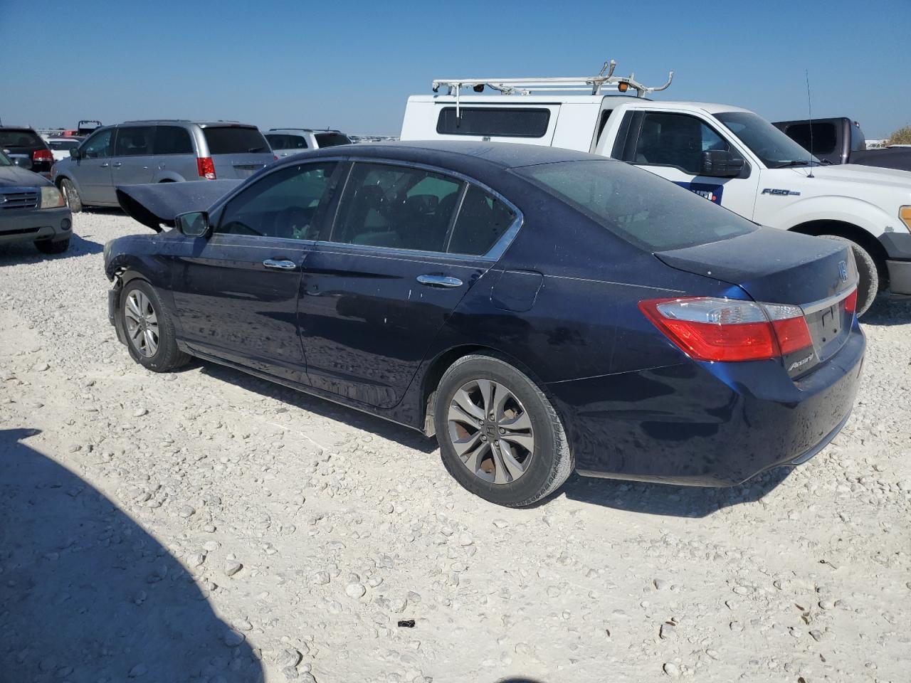 1HGCR2F3XFA261723 2015 HONDA ACCORD - Image 2