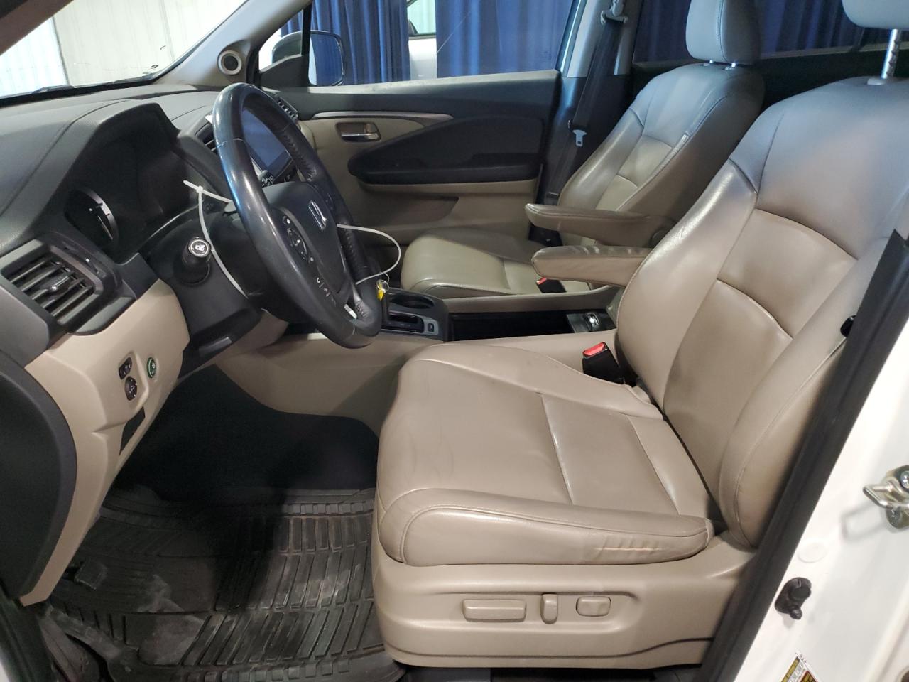 2017 Honda Pilot - Image 7