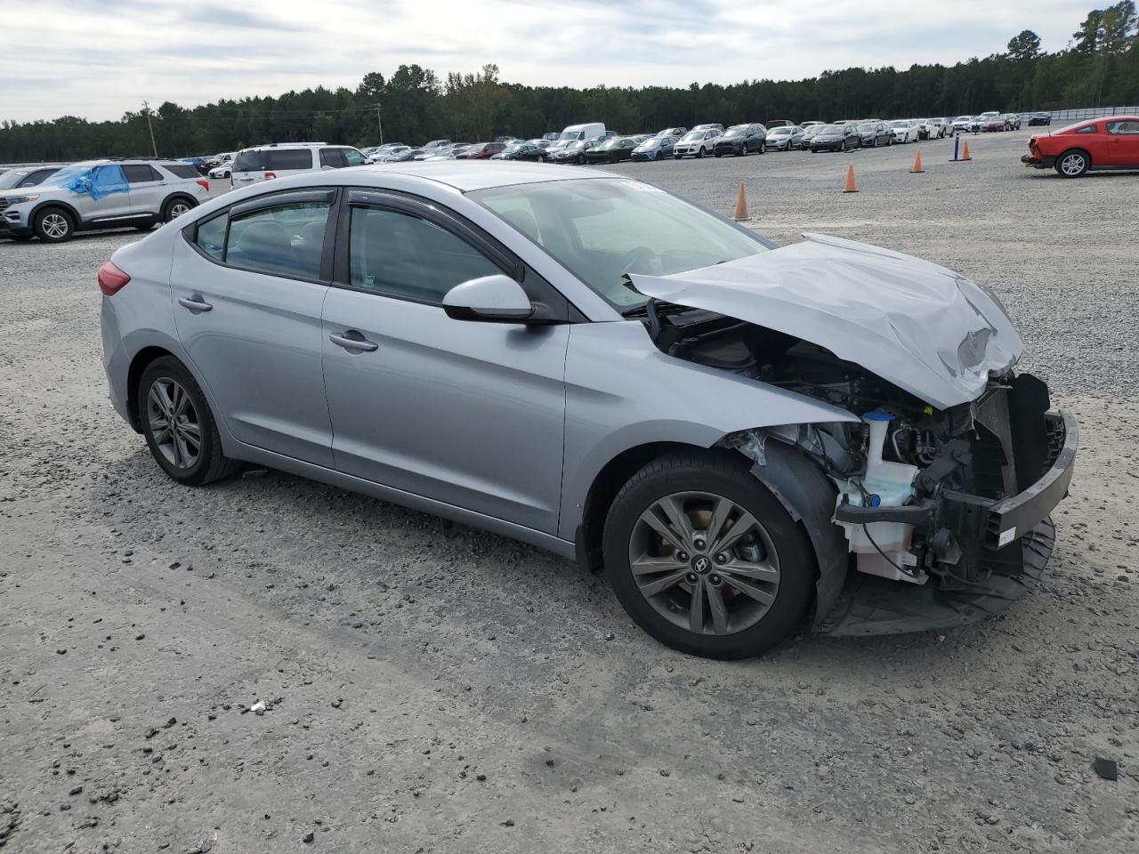 2017 Hyundai Elantra - Image 4