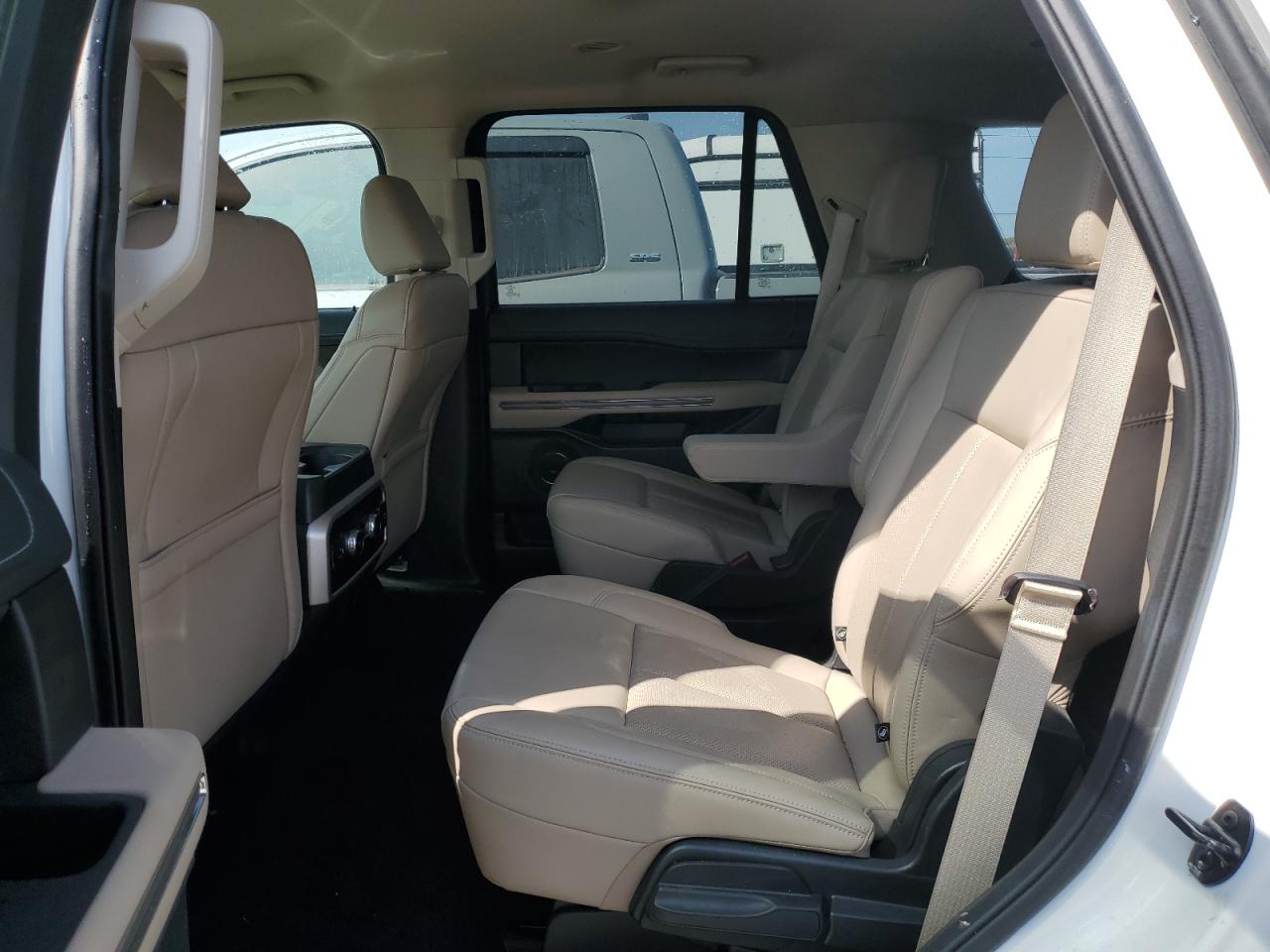 2022 Ford Expedition - Image 11