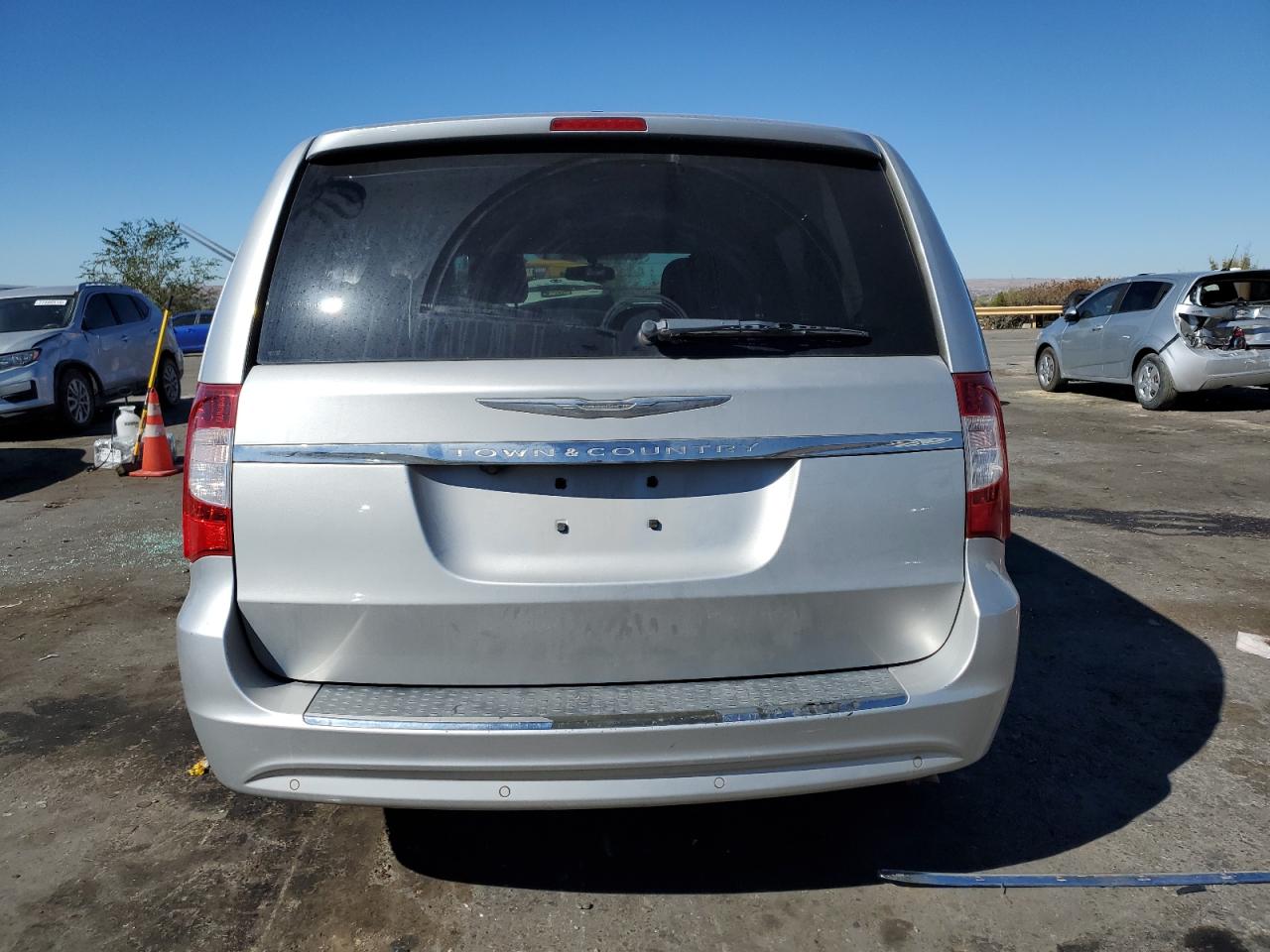 2011 Chrysler Town & Country Touring VIN: 2A4RR5DG0BR712027 Lot: 77687664