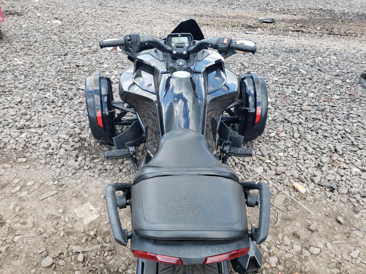 2021 Can-Am Spyder Roadster F3 VIN: 2BXRDDE23MV000333 Lot: 73548954