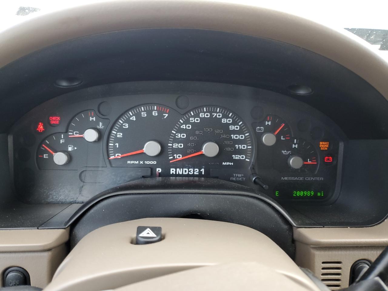 2004 Ford Explorer - Image 9