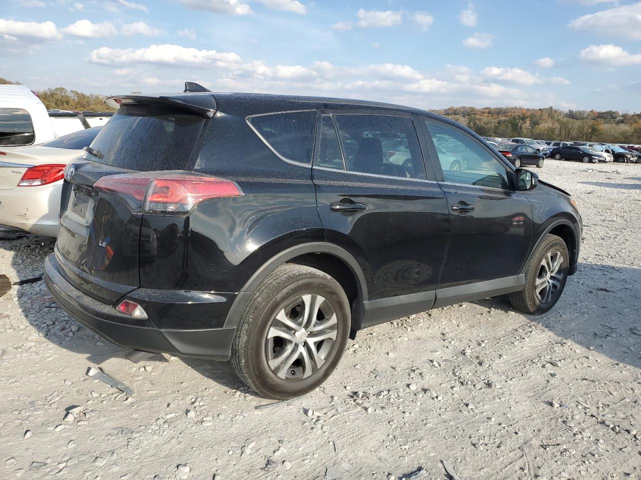 2018 Toyota RAV 4 - Image 3