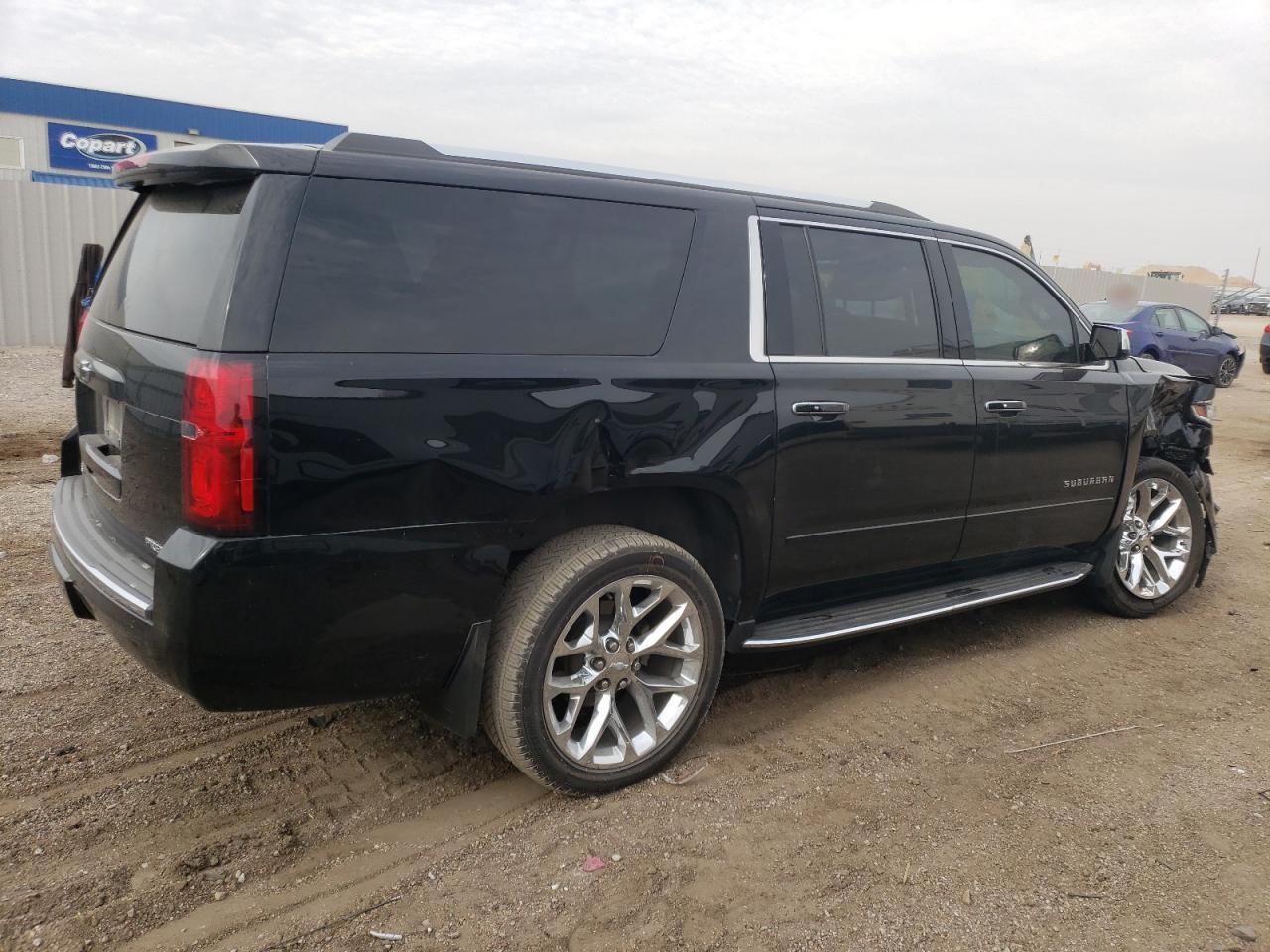2020 Chevrolet Suburban - Image 3